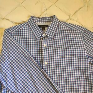 100% Cotton Banana Republic Button Down Shirt (medium: 15-15.5)